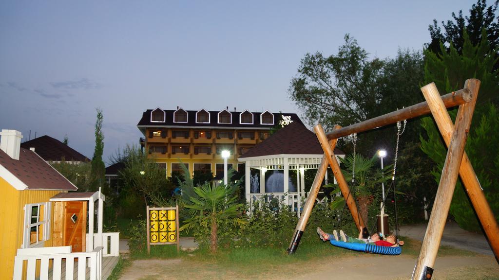 מינגסוויר River Side Hotel מראה חיצוני תמונה