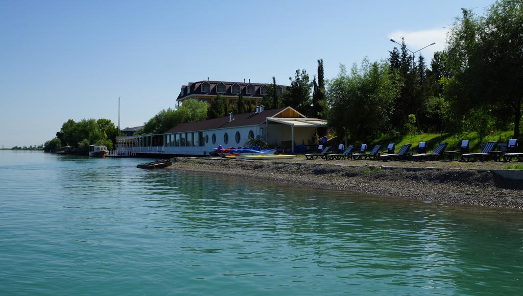 מינגסוויר River Side Hotel מראה חיצוני תמונה